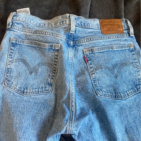 Levi’s wedgie jeans - Picture 2 of 4